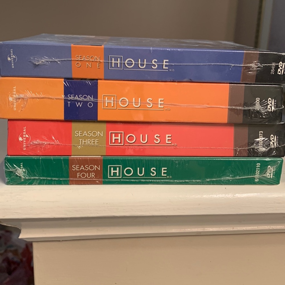 HOUSE Seasons 1-4 NWT, sealed packages
